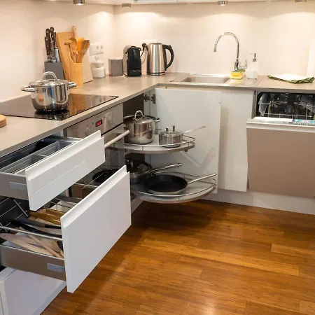 Enjoy * Βαρσοβία